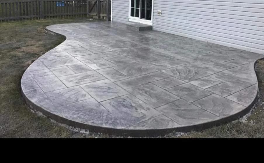Grey concrete installation
